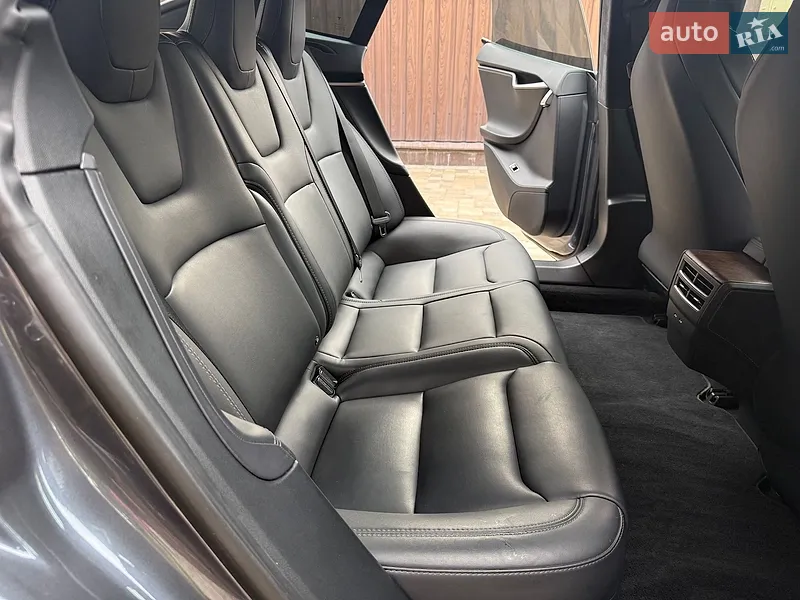 Tesla Model S 2018 VIN 5YJSA1E20JF297702 фото оголошення 60 з 115