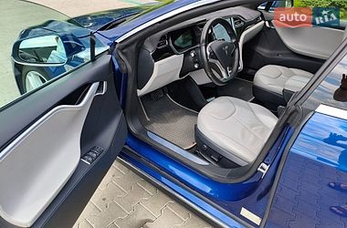 Ліфтбек Tesla Model S 2015 в Києві