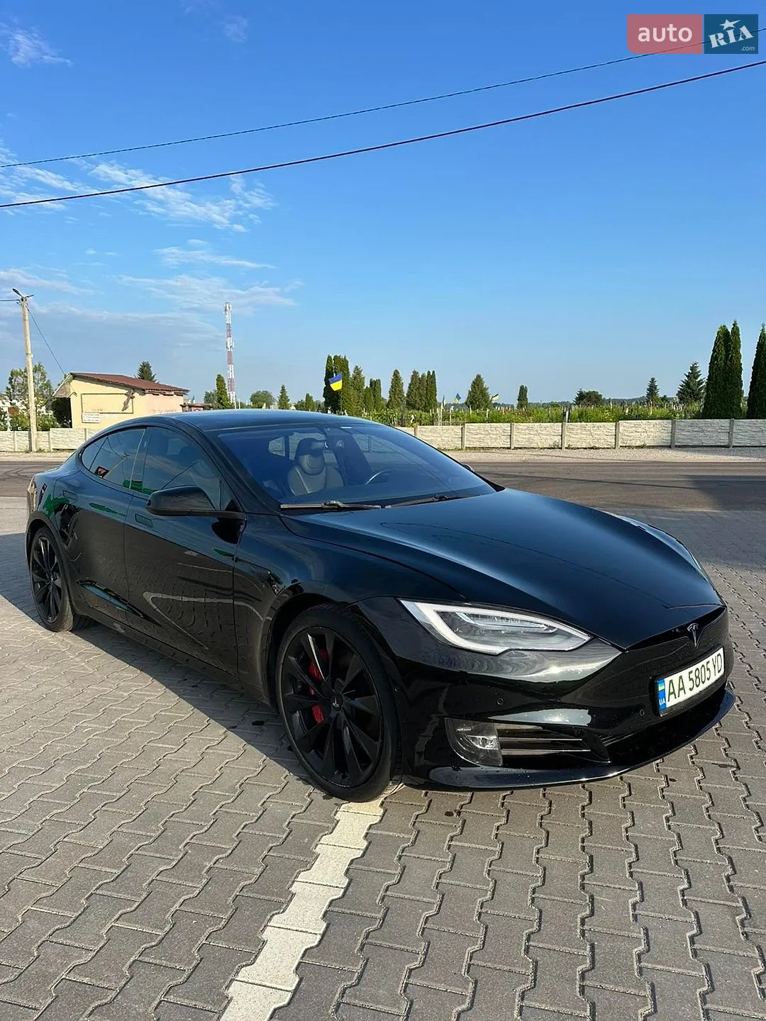 Tesla Model S 2018 VIN 5YJSA1E24JF260765 фото оголошення 2 з 5