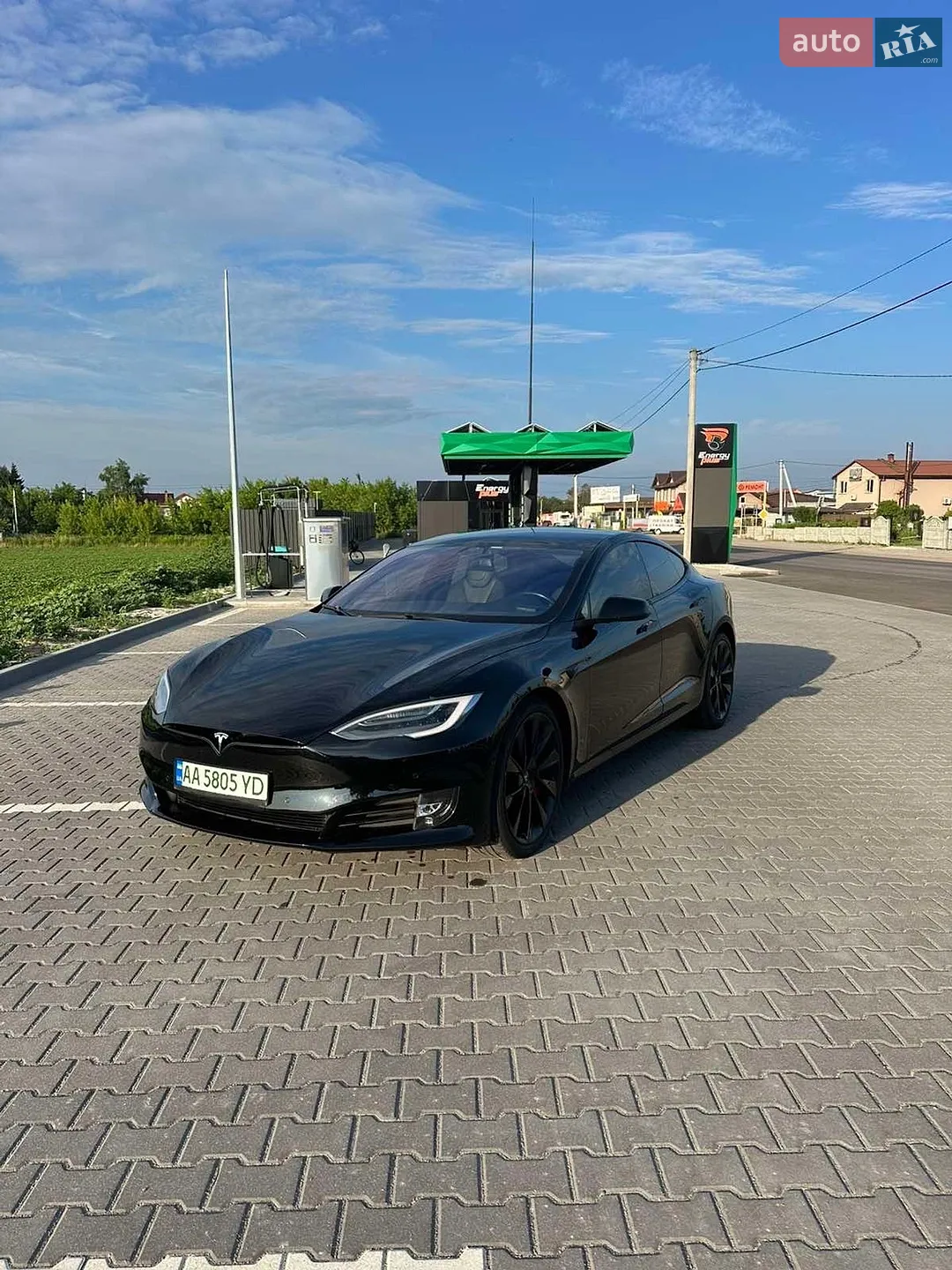 Tesla Model S 2018 VIN 5YJSA1E24JF260765 фото оголошення 3 з 5