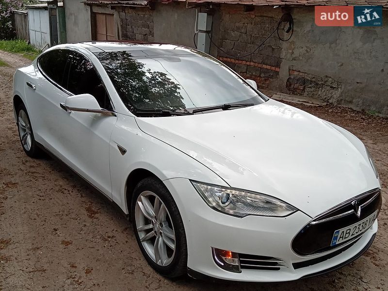 Лифтбек Tesla Model S 2013 в Харькове