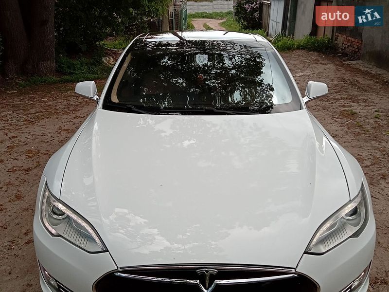 Лифтбек Tesla Model S 2013 в Харькове