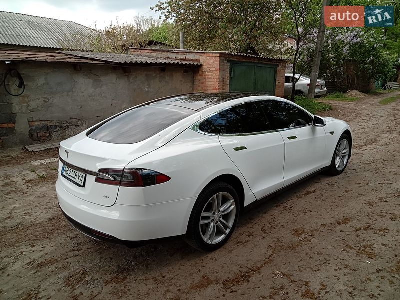 Лифтбек Tesla Model S 2013 в Харькове