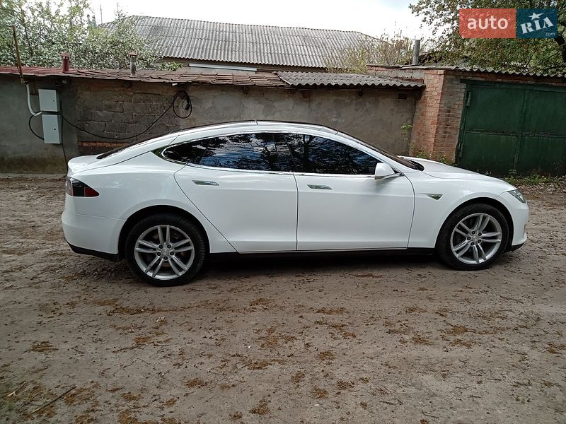 Лифтбек Tesla Model S 2013 в Харькове