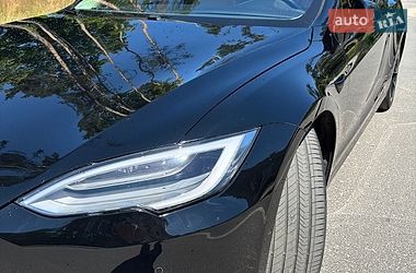 Ліфтбек Tesla Model S 2016 в Житомирі