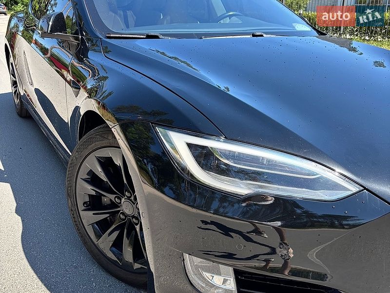 Ліфтбек Tesla Model S 2016 в Житомирі