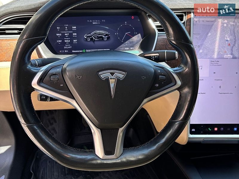 Ліфтбек Tesla Model S 2016 в Житомирі