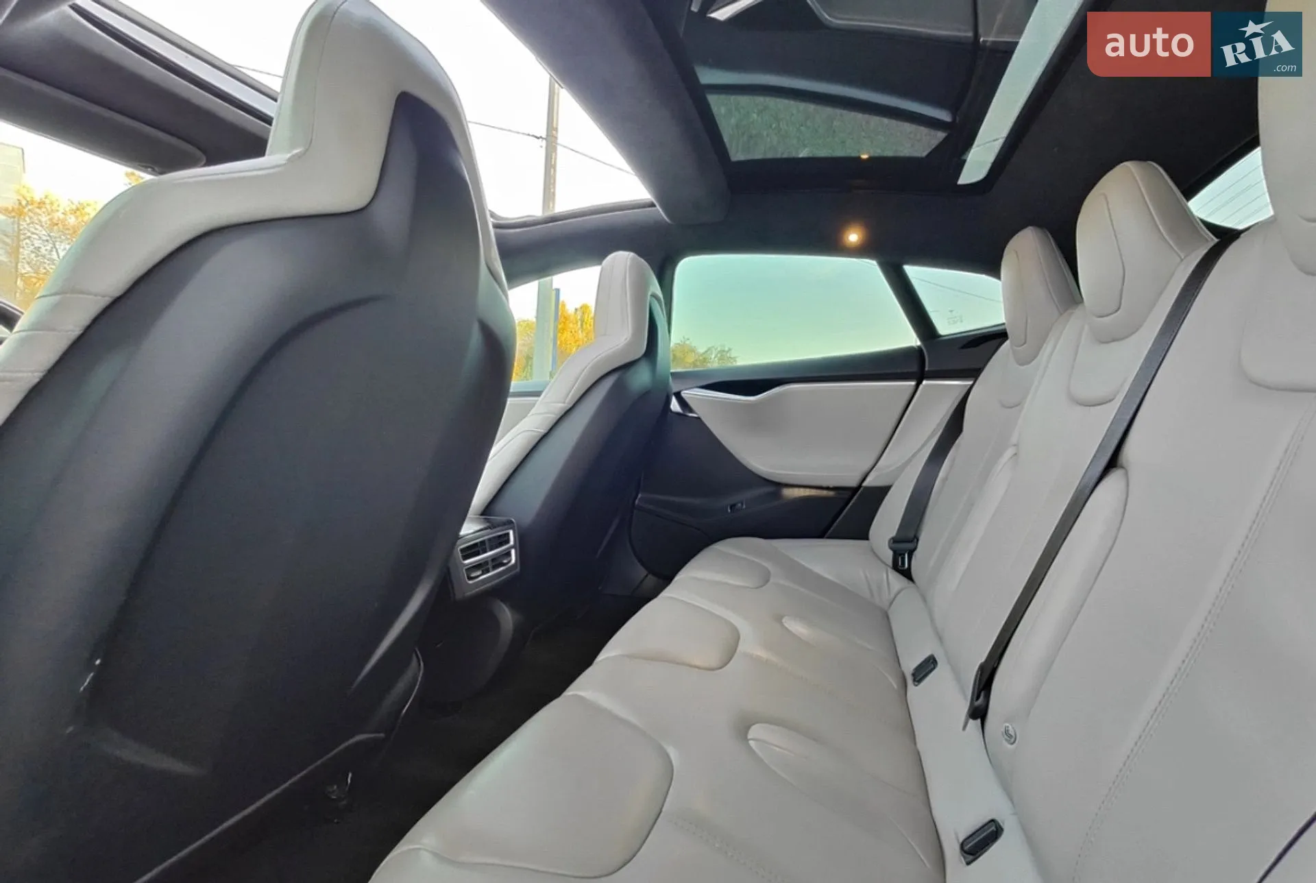2016 Tesla Model S - мініатюра 8
