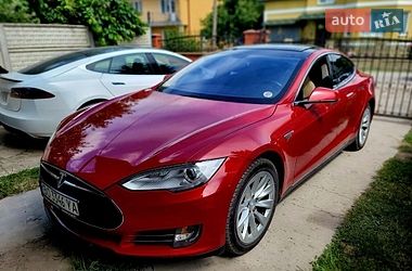 Ліфтбек Tesla Model S 2013 в Бучачі