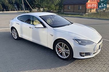 Лифтбек Tesla Model S 2015 в Бершади фото Лифтбек Tesla Model S 2015 в Бершади