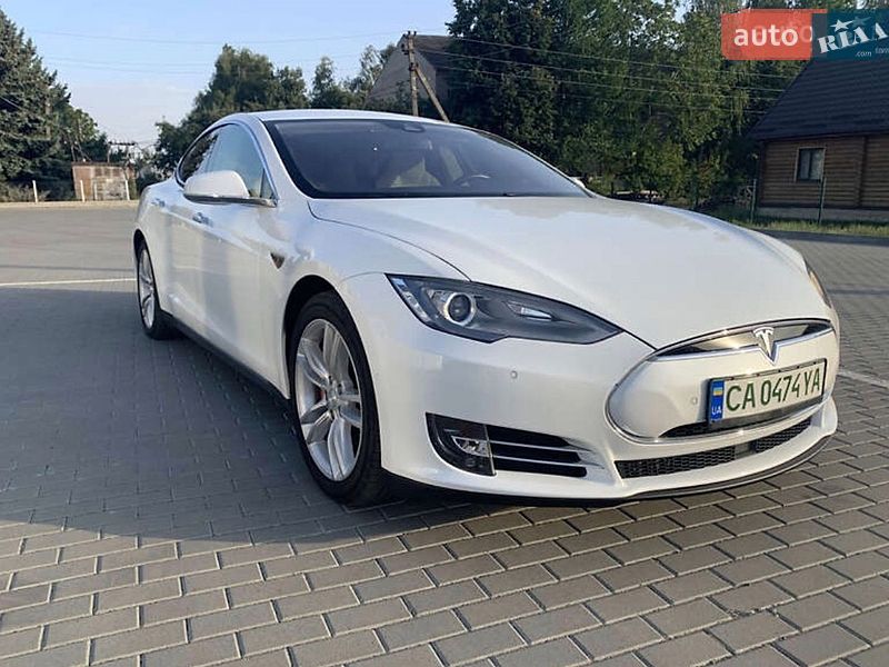 Лифтбек Tesla Model S 2015 в Бершади фото 6 Лифтбек Tesla Model S 2015 в Бершади