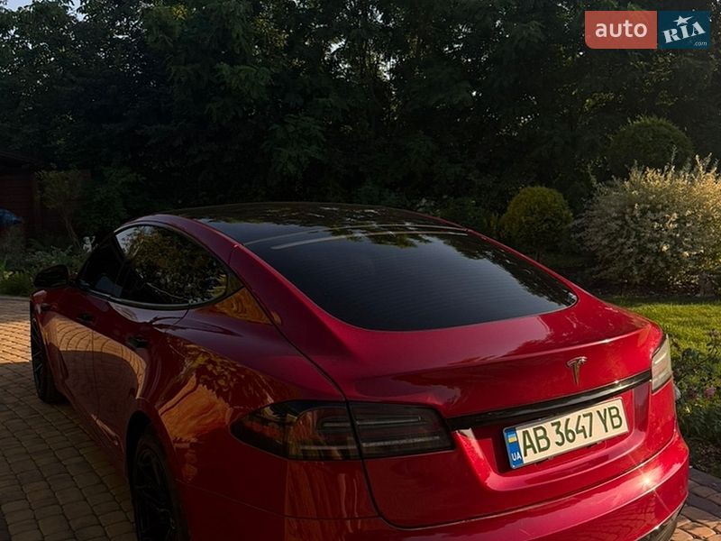 Лифтбек Tesla Model S 2022 в Виннице