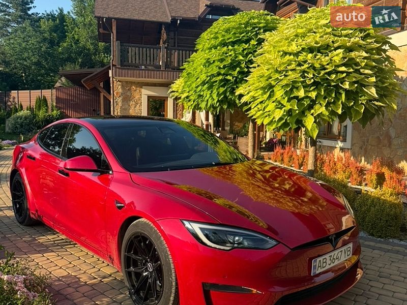Лифтбек Tesla Model S 2022 в Виннице