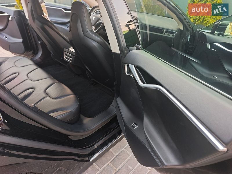Лифтбек Tesla Model S 2013 в Одессе фото 37 Лифтбек Tesla Model S 2013 в Одессе