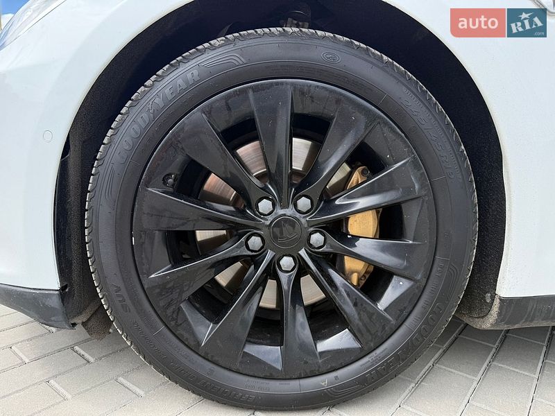 Лифтбек Tesla Model S 2016 в Ковеле фото 14 Лифтбек Tesla Model S 2016 в Ковеле
