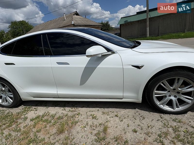 Ліфтбек Tesla Model S 2020 в Києві фото 5 Ліфтбек Tesla Model S 2020 в Києві