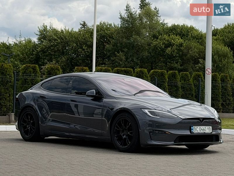 Tesla Model S 2023