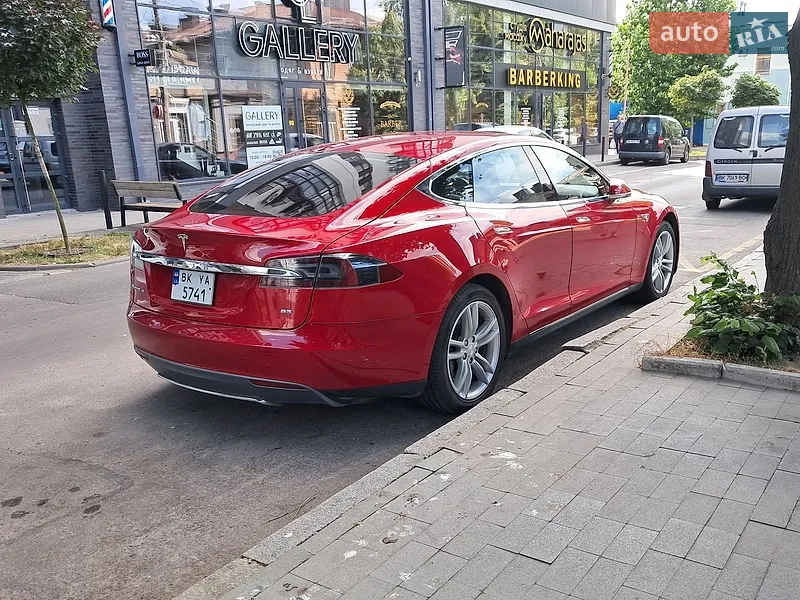 Tesla Model S