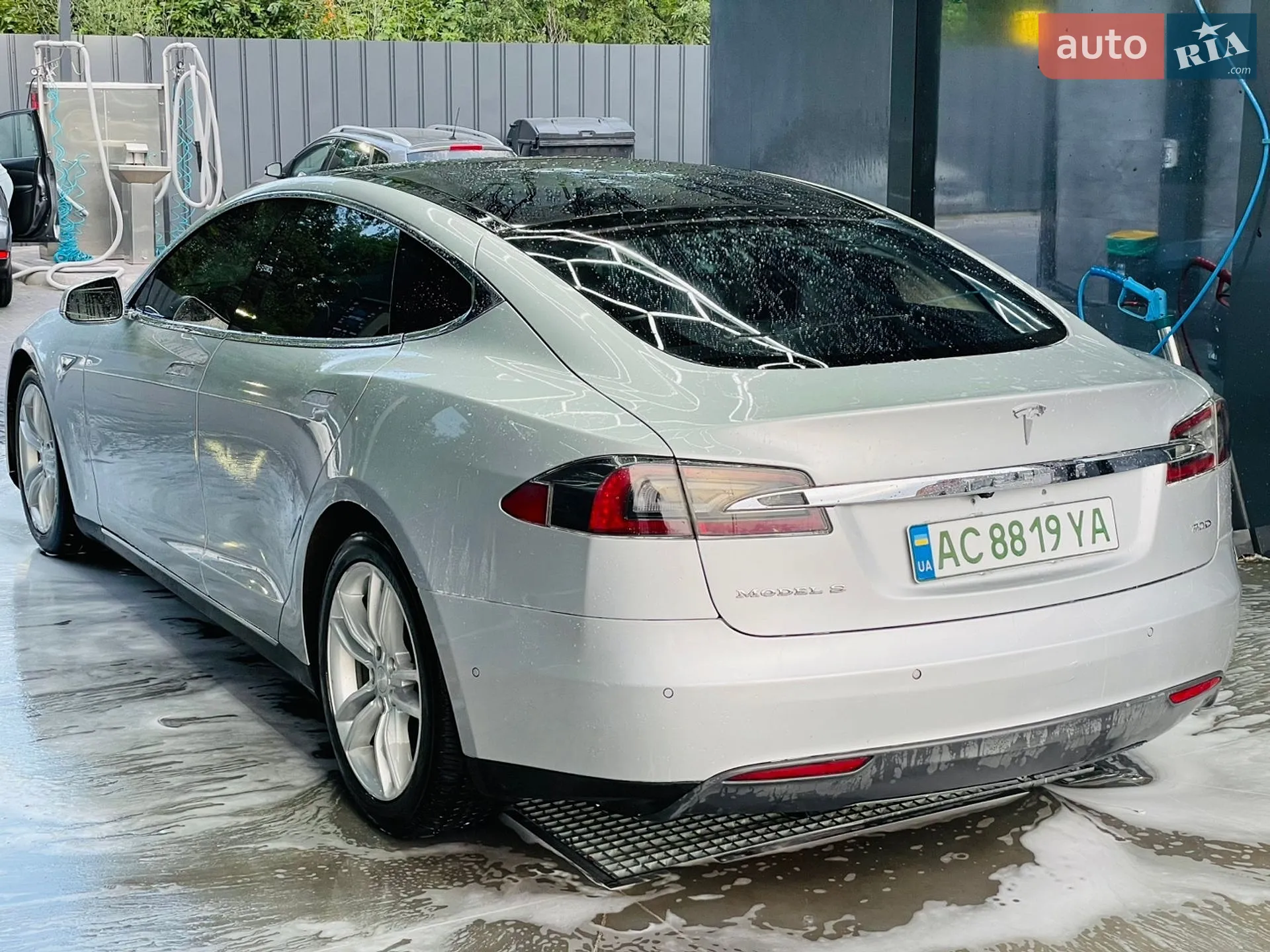 2016 Tesla Model S - мініатюра 8