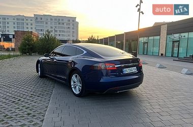 Лифтбек Tesla Model S 2015 в Хмельницком