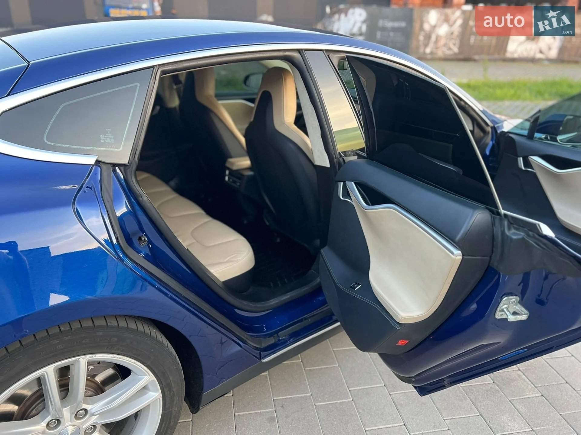 2015 Tesla Model S - мініатюра 18