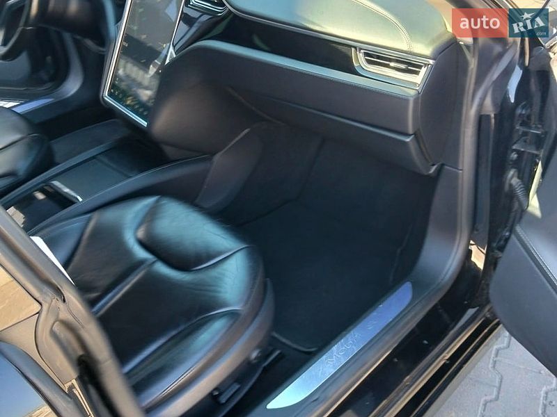 Ліфтбек Tesla Model S 2015 в Києві фото 9 Ліфтбек Tesla Model S 2015 в Києві