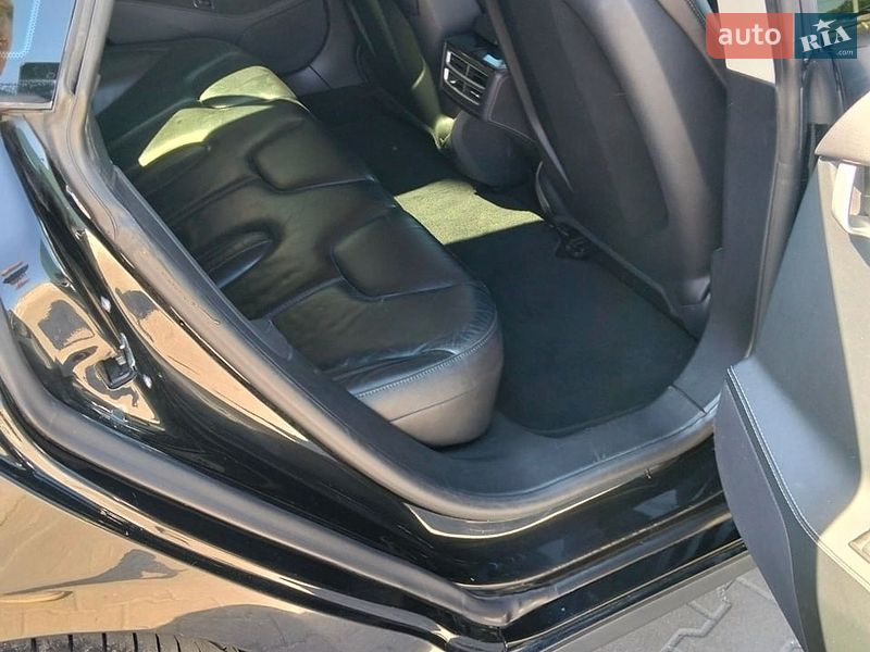 Ліфтбек Tesla Model S 2015 в Києві фото 10 Ліфтбек Tesla Model S 2015 в Києві