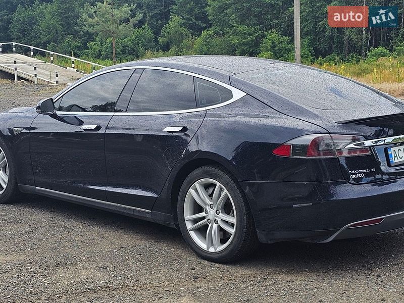 Лифтбек Tesla Model S 2013 в Шацке