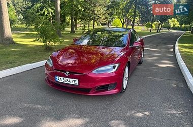 tesla model-s 2016 в Радомышль от профессионального продавца Николай