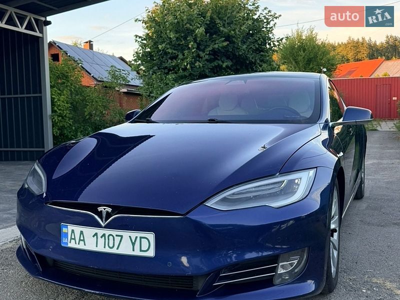 Tesla Model S 2017