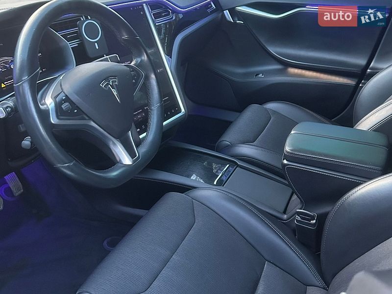 Ліфтбек Tesla Model S 2017 в Пирятині фото 10 Ліфтбек Tesla Model S 2017 в Пирятині