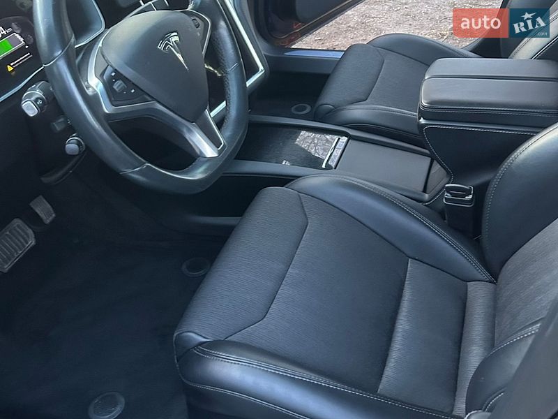 Ліфтбек Tesla Model S 2017 в Пирятині фото 12 Ліфтбек Tesla Model S 2017 в Пирятині