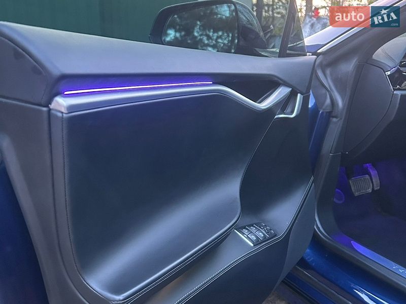 Ліфтбек Tesla Model S 2017 в Пирятині фото 13 Ліфтбек Tesla Model S 2017 в Пирятині
