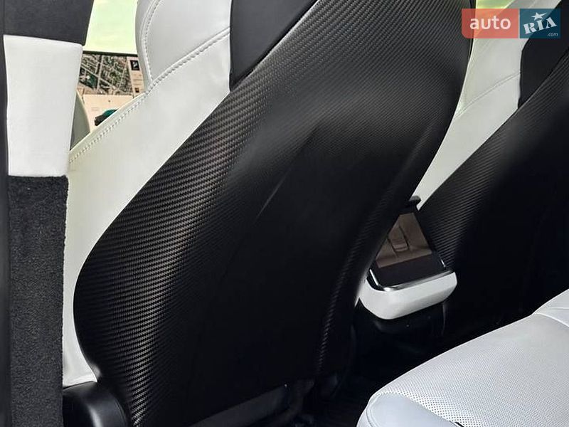 Ліфтбек Tesla Model S 2021 в Житомирі