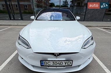 Ліфтбек Tesla Model S 2020 в Львові