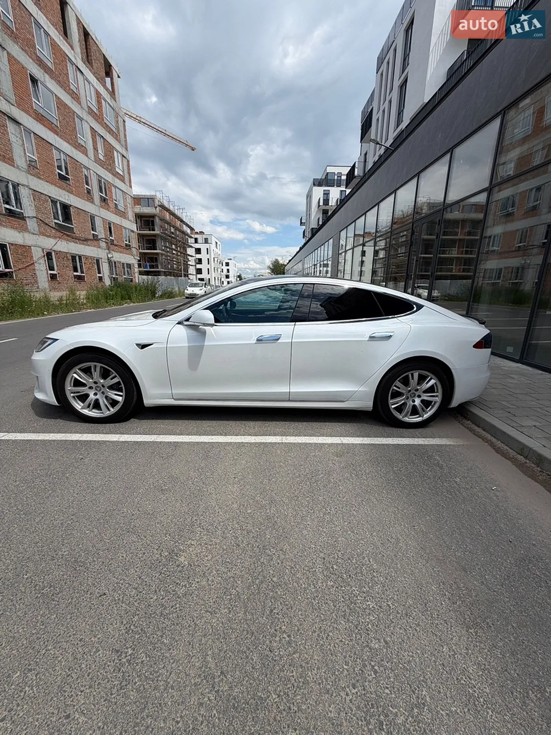 2020 Tesla Model S - мініатюра 3