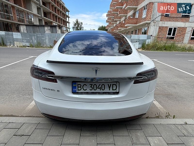 Ліфтбек Tesla Model S 2020 в Львові
