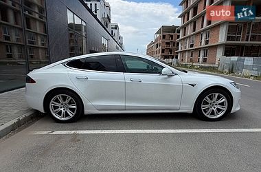 Ліфтбек Tesla Model S 2020 в Львові