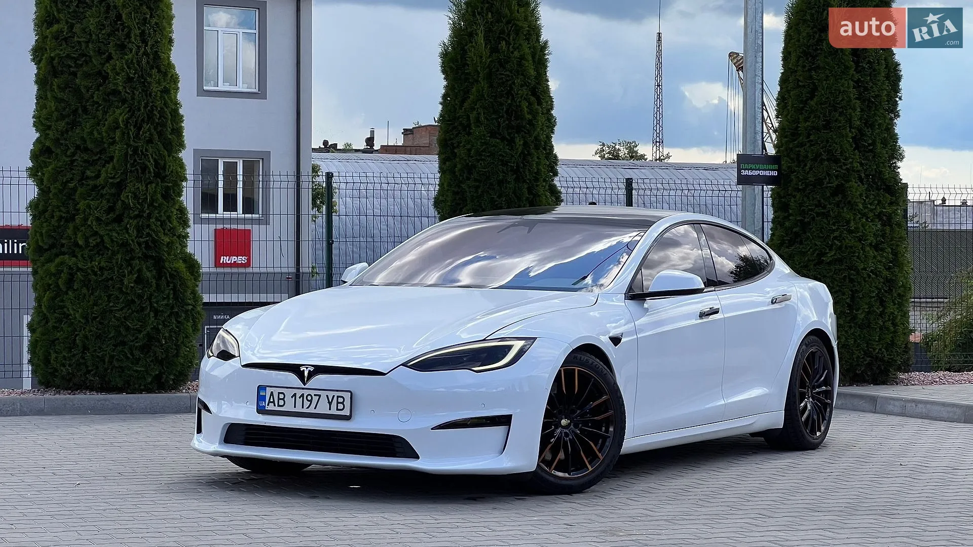2022 Tesla Model S - мініатюра 8