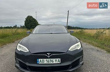 Ліфтбек Tesla Model S 2015 в Вінниці