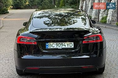 Лифтбек Tesla Model S 2015 в Львове