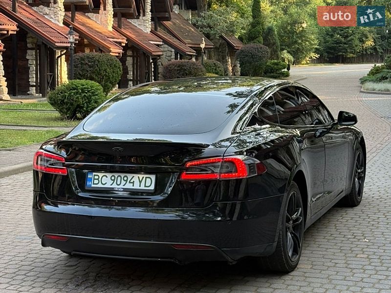 Ліфтбек Tesla Model S 2015 в Львові фото 11 Ліфтбек Tesla Model S 2015 в Львові