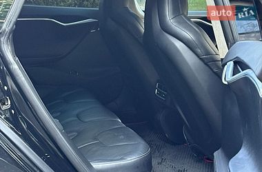 Лифтбек Tesla Model S 2015 в Львове