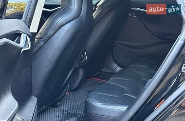 Лифтбек Tesla Model S 2015 в Львове