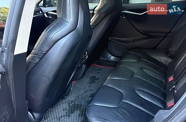 Лифтбек Tesla Model S 2015 в Львове