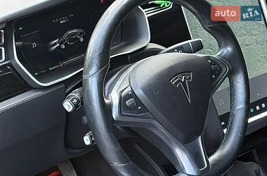 Лифтбек Tesla Model S 2015 в Львове