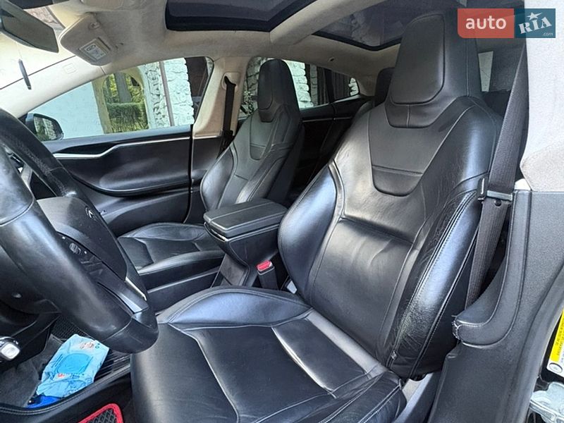 Ліфтбек Tesla Model S 2015 в Львові фото 22 Ліфтбек Tesla Model S 2015 в Львові