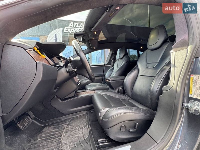 Лифтбек Tesla Model S 2018 в Киеве фото 10 Лифтбек Tesla Model S 2018 в Киеве