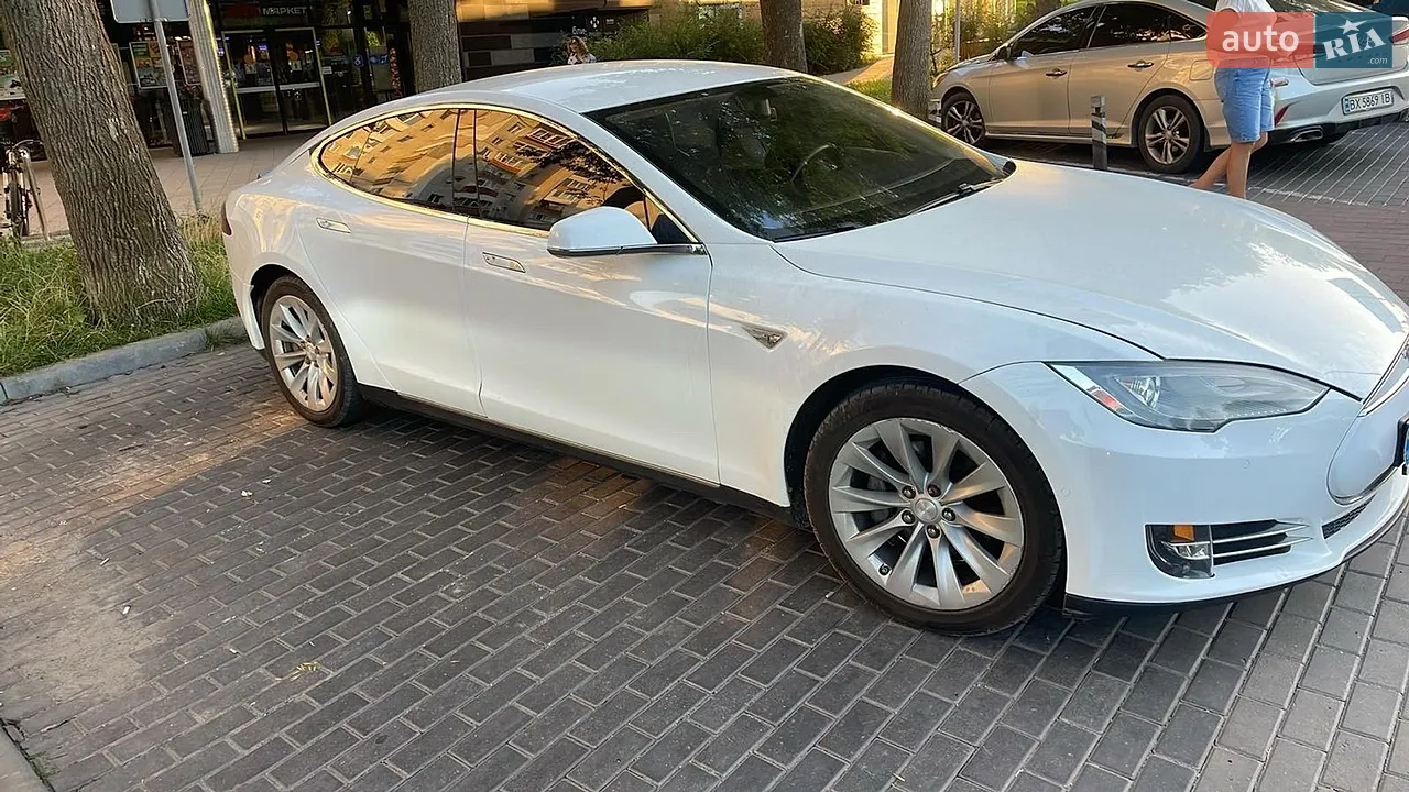 2014 Tesla Model S - мініатюра 14