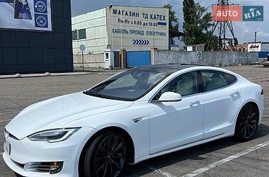 Лифтбек Tesla Model S 2016 в Киеве фото 2 Лифтбек Tesla Model S 2016 в Киеве